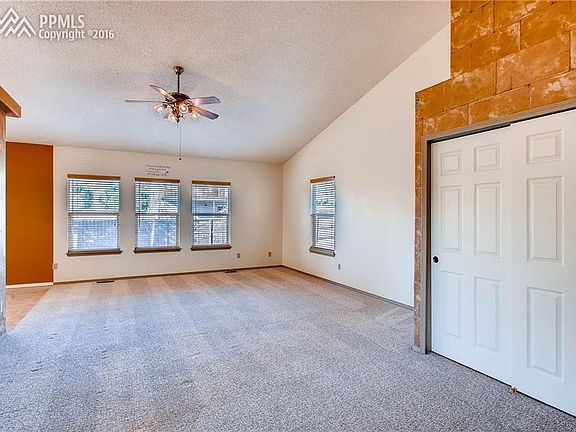 5th image of 6612 Cottonwood Grove Dr