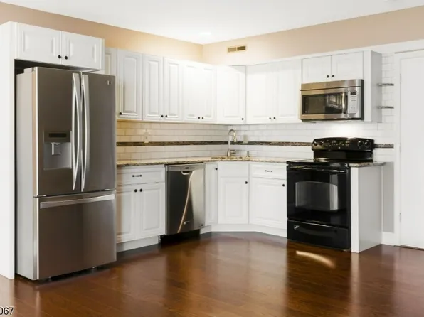 2219 North Ave, Unit 14, Scotch Plains Twp., NJ 07066