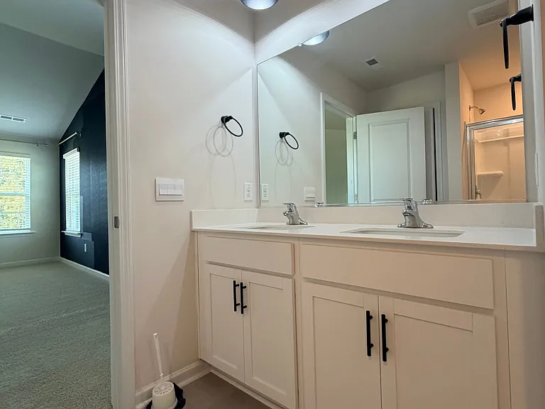 1121 Tilburn Ter — Photo 43