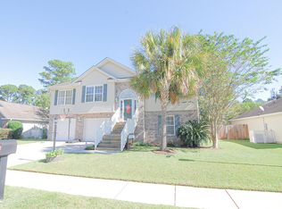 1318 Lantern Rd, Summerville, SC 29486