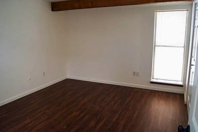 165 S Carter Ct — Photo 4