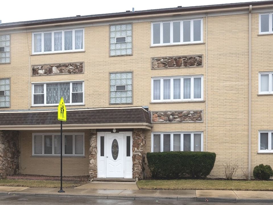 1st image of 6555 W Belmont Ave APT 3W