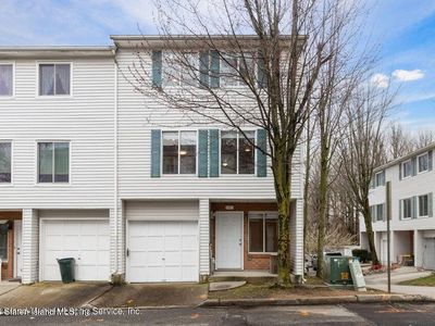 128 Ilyssa Way, Staten Island, NY, 10312