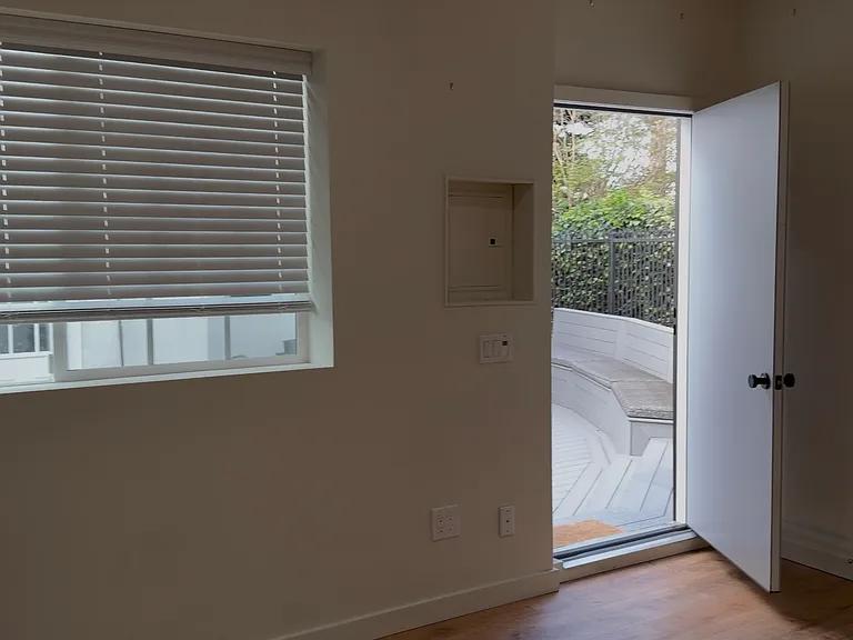 6803 Iris Cir — Photo 7