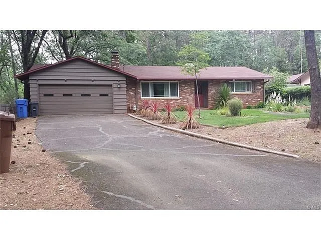 1843 Lillian Ave photo 1