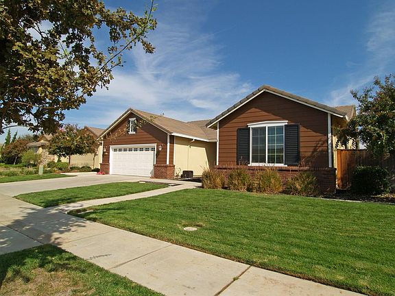 2nd image of 2004 Thomas Taylor Dr