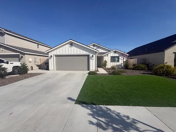 2142 E Oak Ave, Visalia, CA 93292