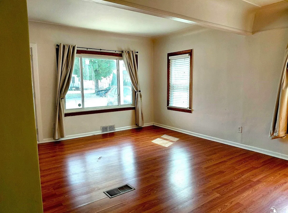 3 bed, 1240 sqft, $1,700 — Photo 4