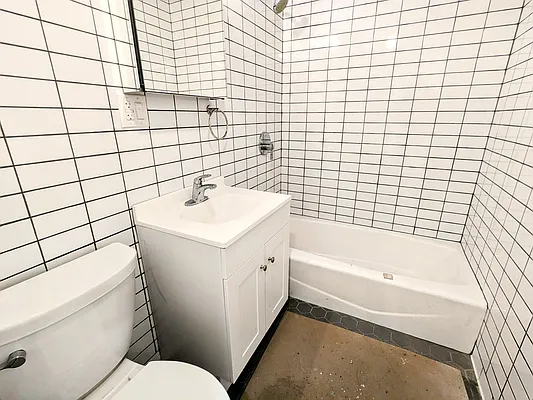 Rented by Highline Residential | media 7