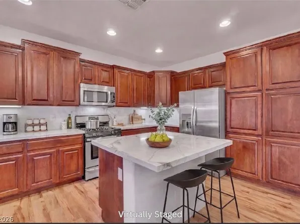 10460 Harvest Wind Dr, Las Vegas, NV 89135