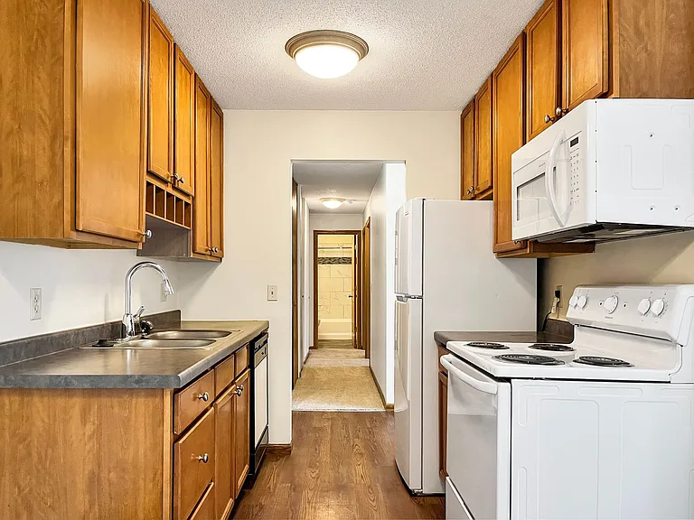 View Pointe Apartments — Photo 20