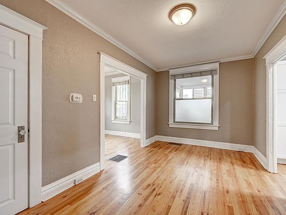 2nd image of 951 N Corona St