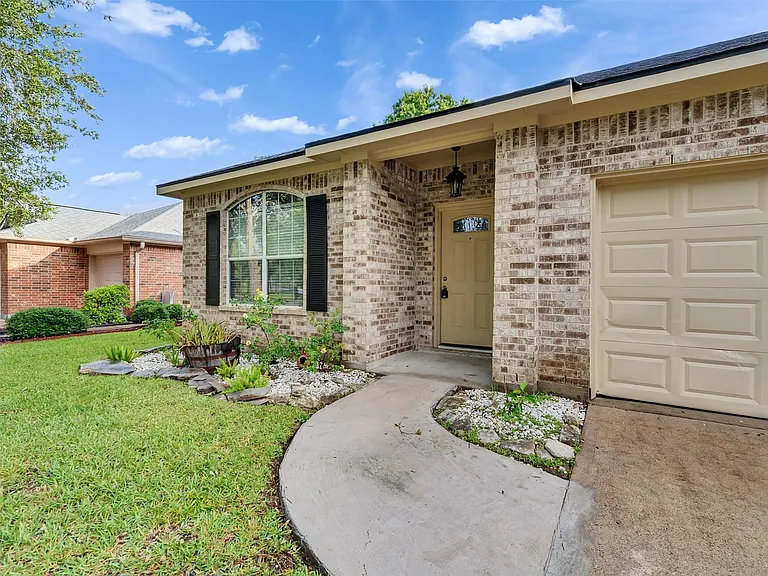 1906 Cameo Ct — Photo 4