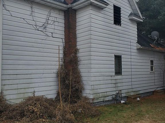 2nd image of 627 N Johnson St