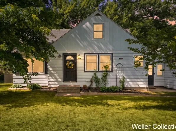 1461 Bauer Rd, Jenison, MI 49428