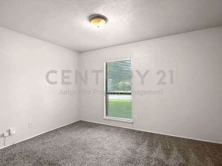 10217 Ironwood Ln — Photo 15