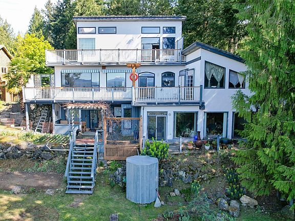2nd image of 1059 Pat Burns Ave