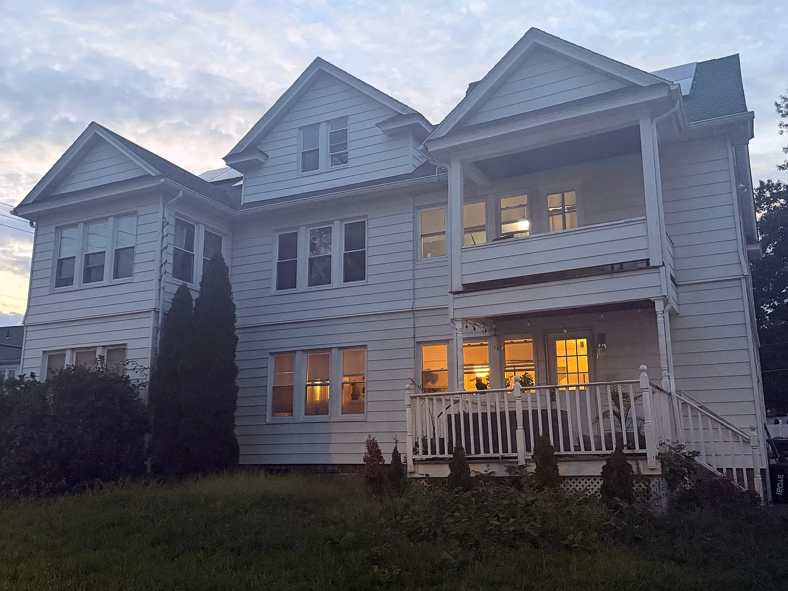 3 bedroom apartment — Photo 2