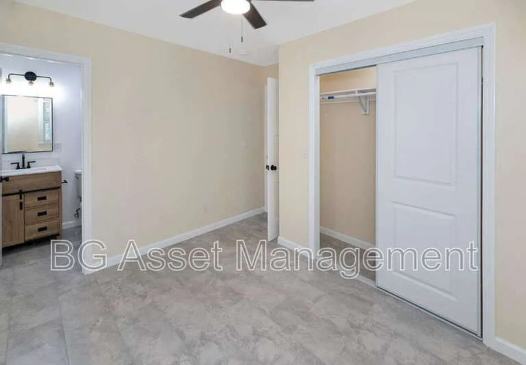 2807 Sabral Cir — Photo 18