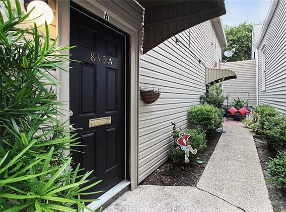 2nd image of 831 Louisiana Ave #A