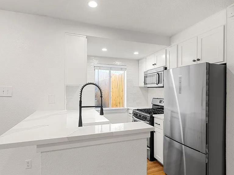 3601 Menchaca Rd #110 — Photo 13