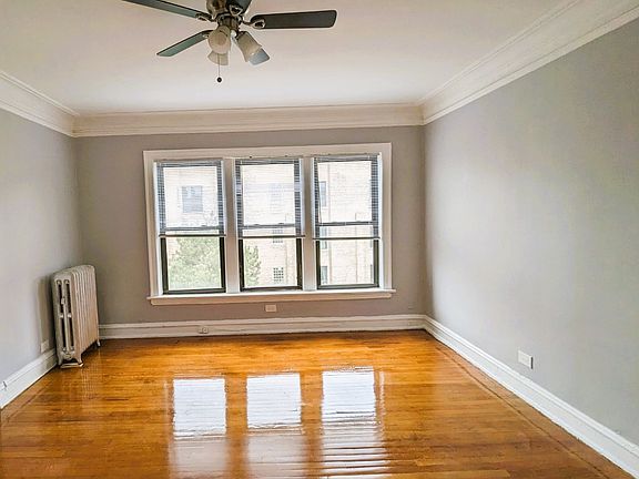 3rd image of 1600 W Morse Ave #2