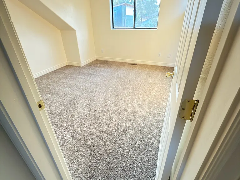 1230 E Jen Dr — Photo 8