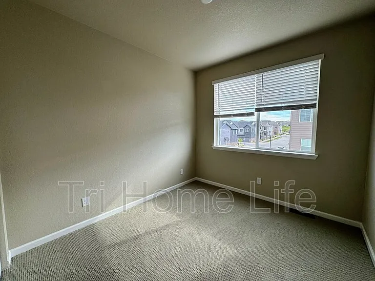 7022 Doncaster Ct — Photo 31