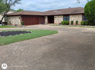 113 Indian Bend Dr, Lakeway, TX 78734