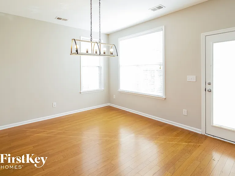 325 Crossandra Ave — Photo 5