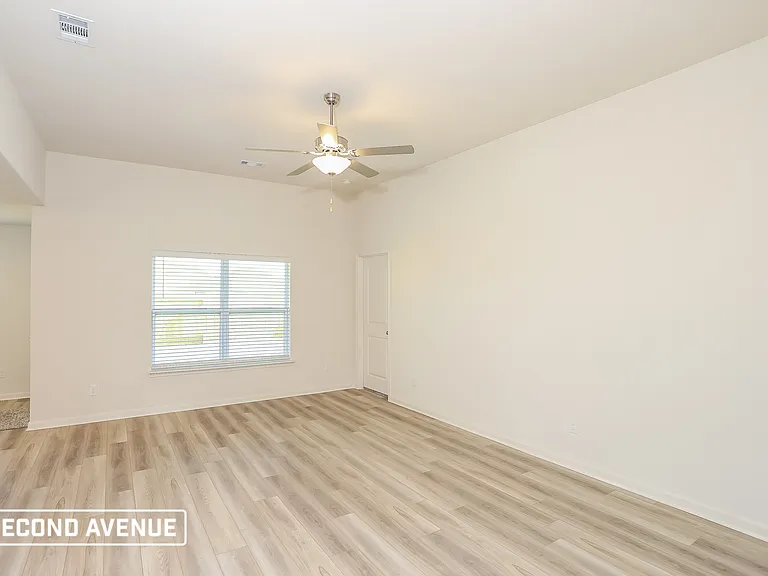 519 Bennie Leonard St — Photo 9