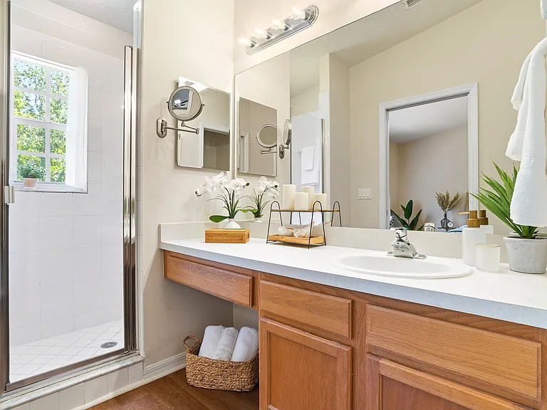512 Spring Lake Cir — Photo 37
