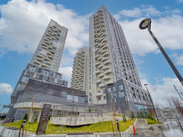 498 Caldari Rd #1327, Vaughan, ON L4K 4G3