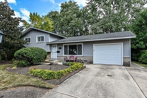 2nd image of 167 Shadywood Ln
