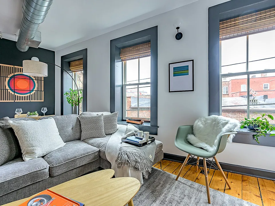 172 River St #302