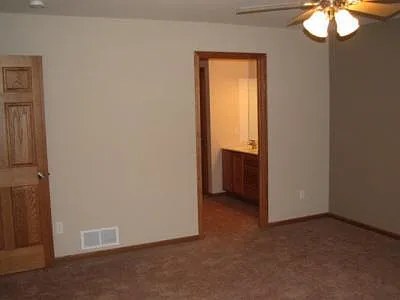 2825 Southlawn Dr N #MAPLETREE TOWNHOMES — Photo 12