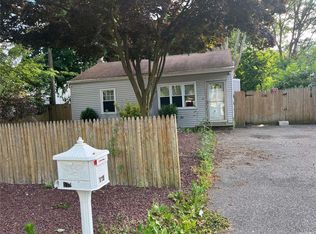 116 N 20th St, Wheatley Heights, NY 11798