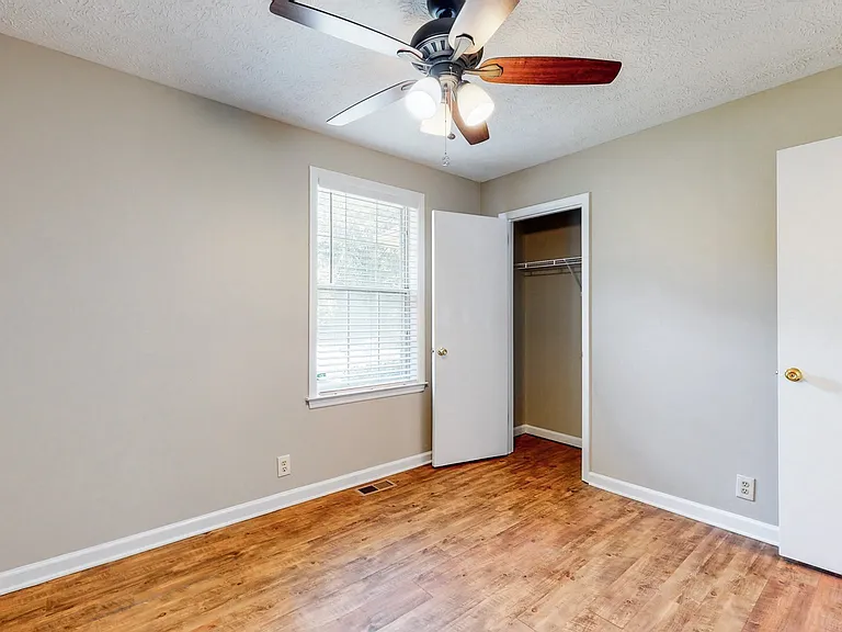 125 Kristen Ct — Photo 12