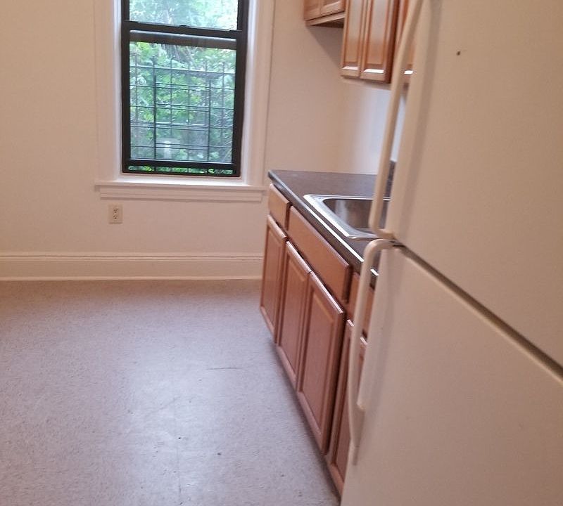 2nd image of 1119 64th St APT A2