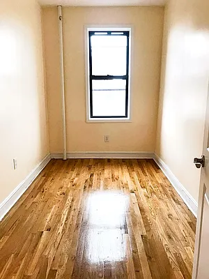 Rented by Zjama Realty Corp | media 10