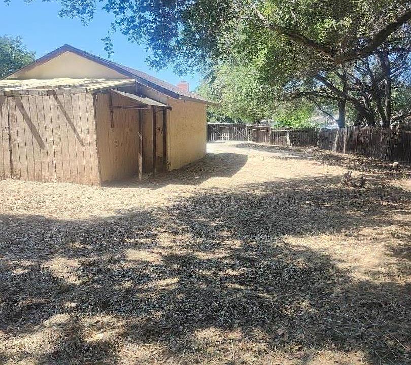 2nd image of 2660 Aborn Rd
