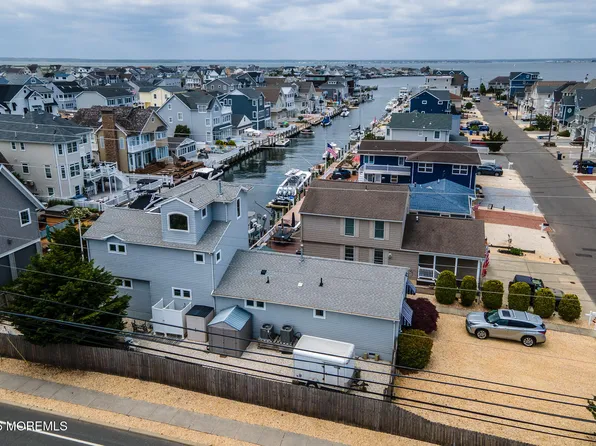 201 Hayes Court, Lavallette, NJ 08735