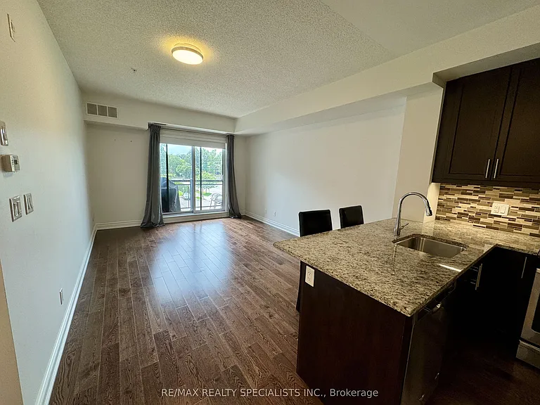3170 Erin Mills Pkwy #319 — Photo 7
