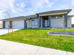 3719 W 49th Ave, Kennewick, WA 99337