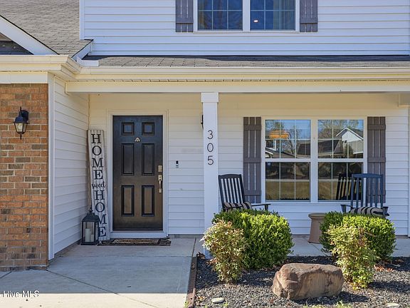3rd image of 305 Tina Mae Drive