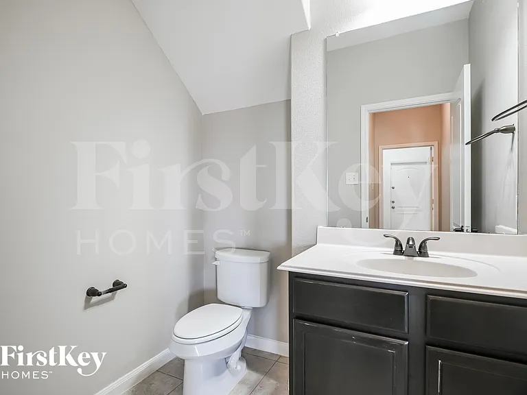 710 Shady Meadow Ln — Photo 14