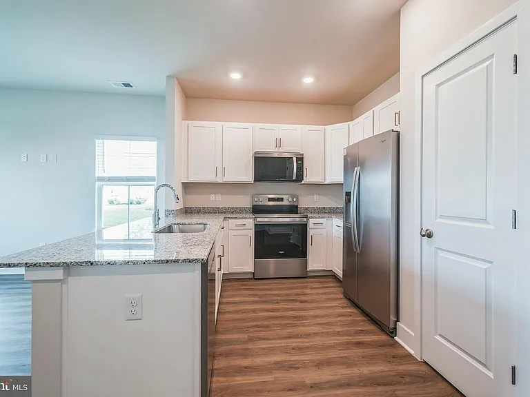 121 Nootka Way — Photo 5