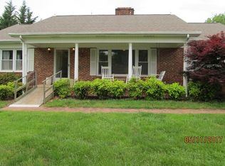 4071 Westfield Rd, Mount Airy, NC 27030