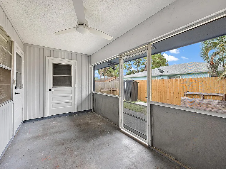9050 E Highland Pines Blvd — Photo 15