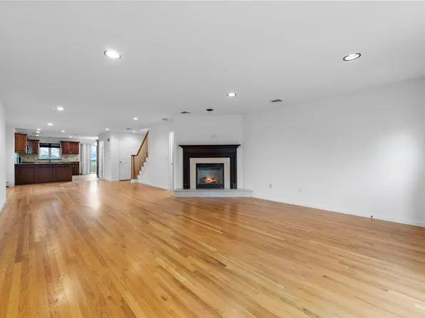 28 Washington Avenue image 2 of 20